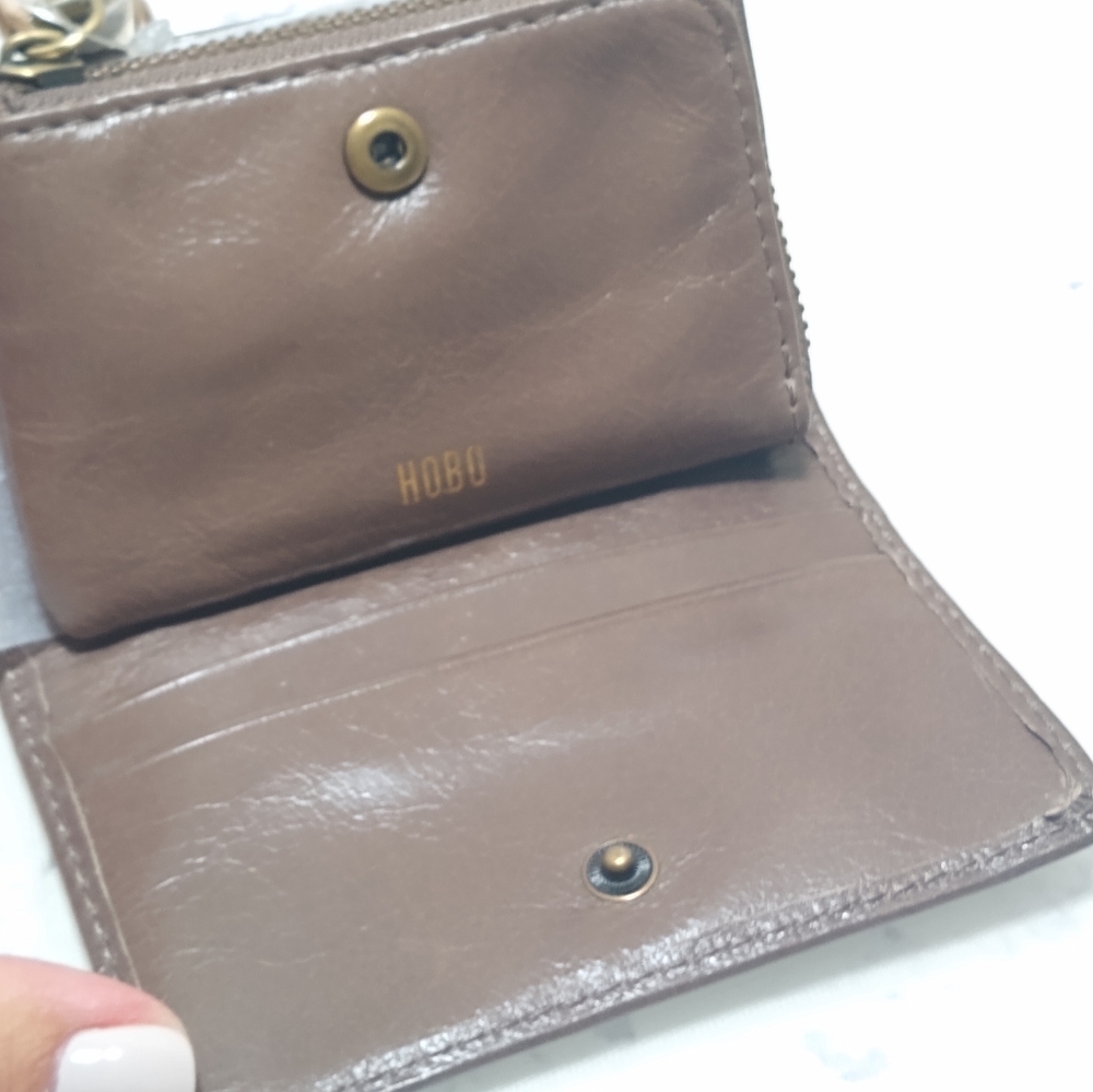 HOBO Dart Card and Coin Leather Wallet - Picture 10 of 12
